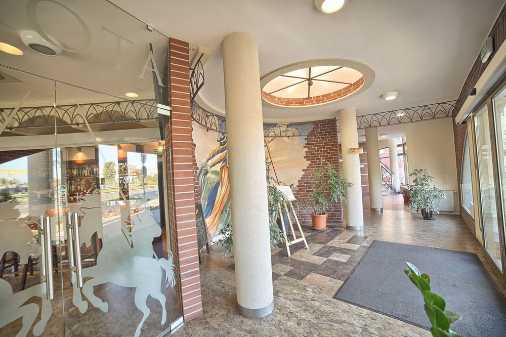 Grot Hotel Malbork Exterior photo